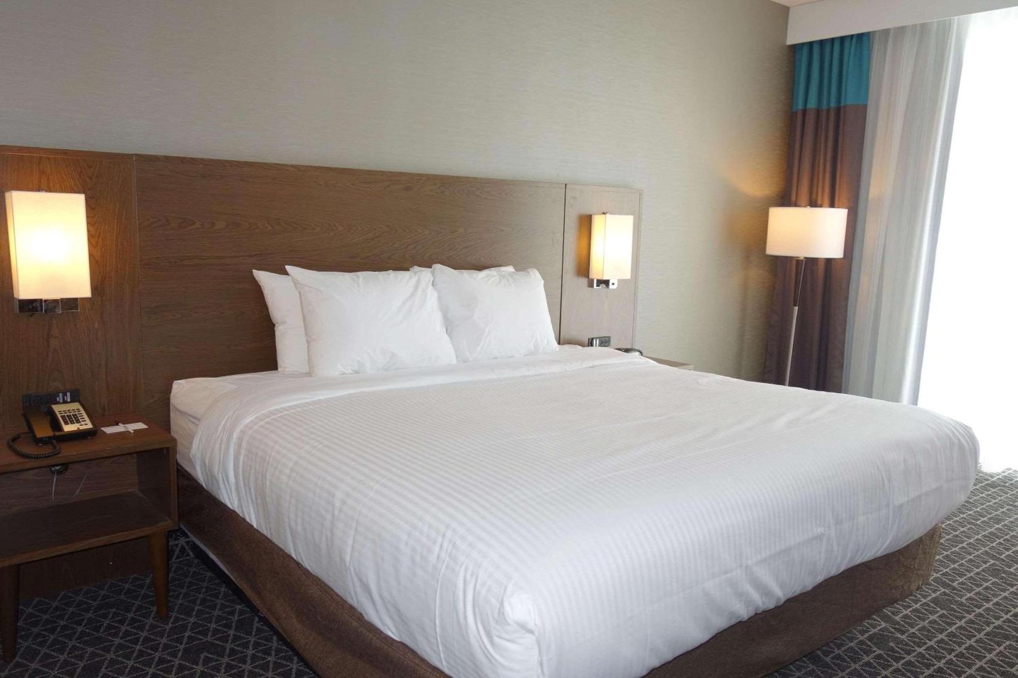 Park Inn By Radisson Brampton, On Εξωτερικό φωτογραφία