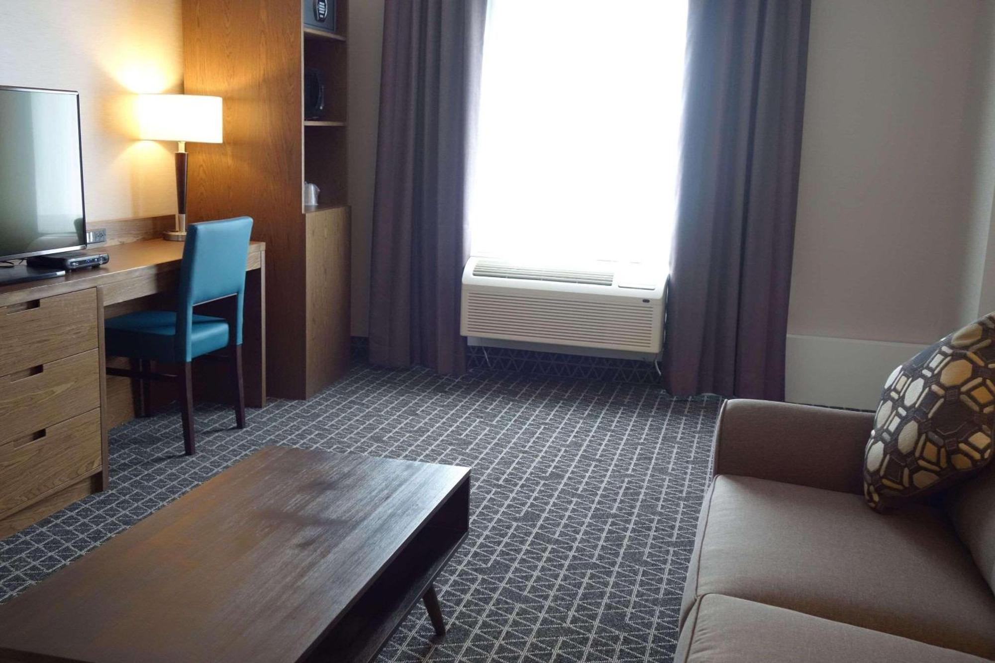 Park Inn By Radisson Brampton, On Εξωτερικό φωτογραφία