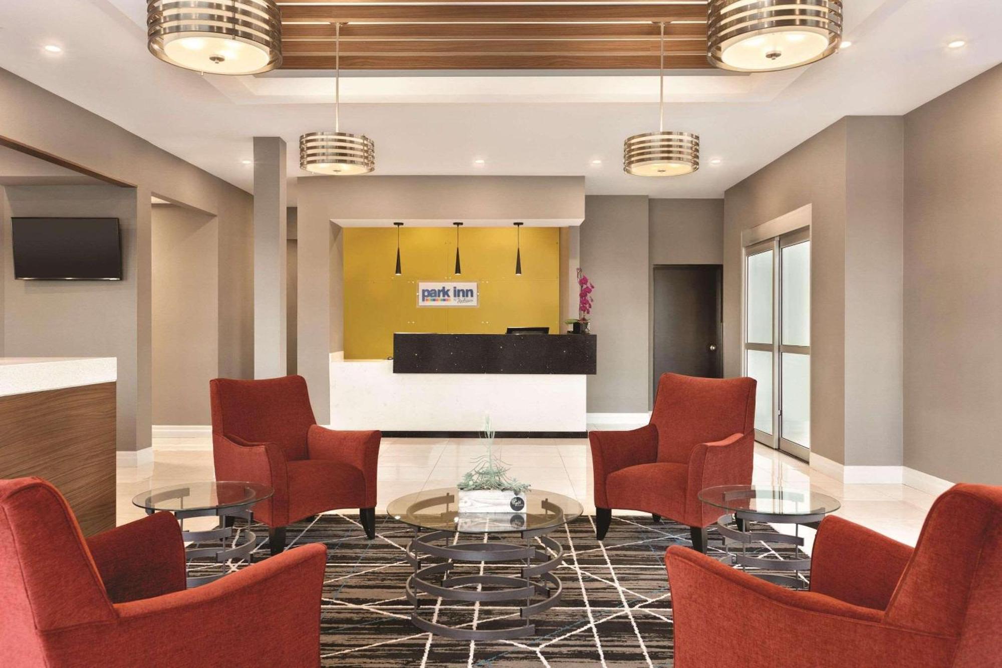 Park Inn By Radisson Brampton, On Εξωτερικό φωτογραφία